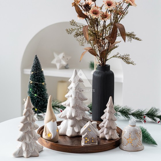 Christmas Cottage & Tree Decor