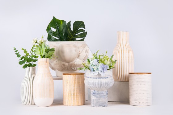 Floral Ceramic Vase: Home Décor