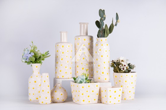 Garden Vase: Ceramic Delight