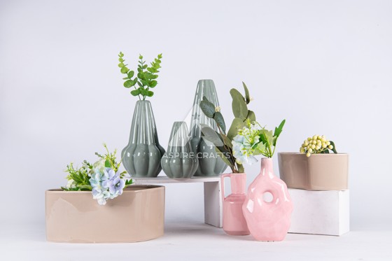 Ceramic Flower Vase: Garden Elegance