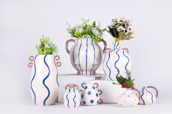 Decorative Ceramic Vase for Garden Use