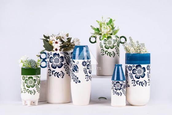 Garden-Friendly Ceramic Flower Pot