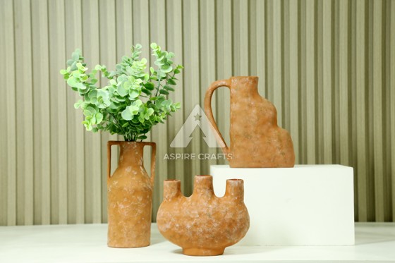 Handcrafted Ceramic Flower Pots: Showcasing Artistic Talent