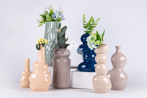 Elegant Garden Vase for Floral Arrangements