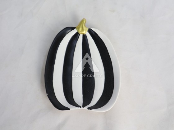 Enchanting Ceramic Halloween Pumpkin Mini Dish