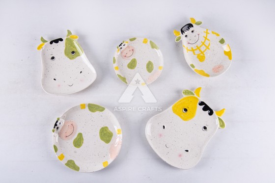 Ceramic Cow-Shaped Dish for Home Decor