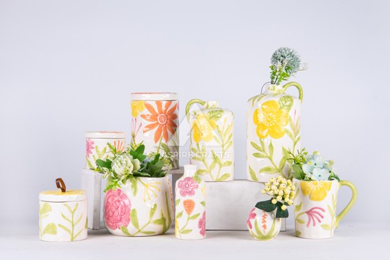 Ceramic Cup Blooms: Floral Display