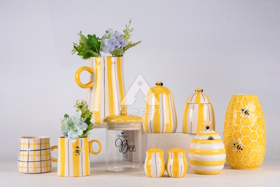 Bee-Themed Ceramic Vases: Nature's Touch