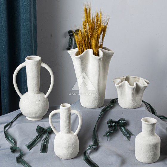 Ceramic Vase and Candleholder Set for Christmas Warmth