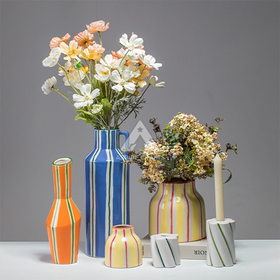 Beautiful Porcelain Vases for Every Occasion