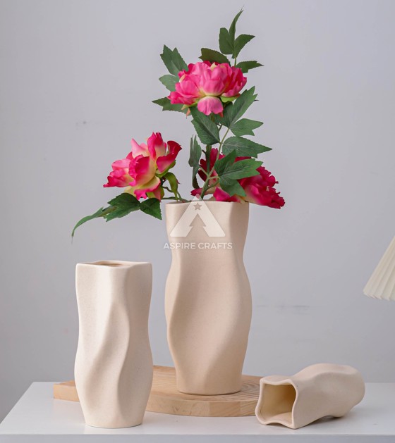 Terracotta Accent Vase for Shelf