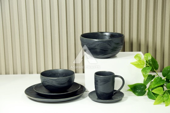 Ceramic Plates & Cups for Refined Dining