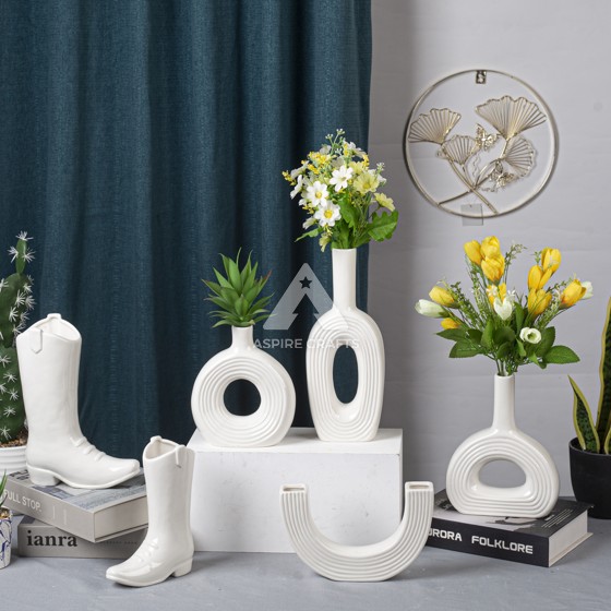 Home Decorative Ceramic Vase and Candleholder Set