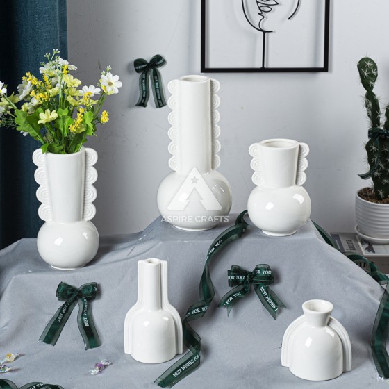 Ceramic Vase and Candleholder Set for Romantic Atmosphere