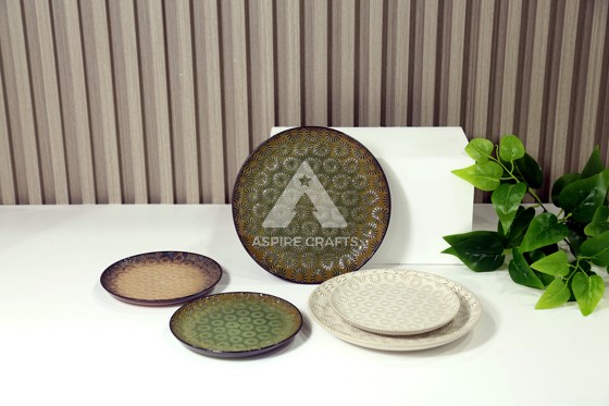 Classic Ceramic Dinner Plates for Elegant Home Dining