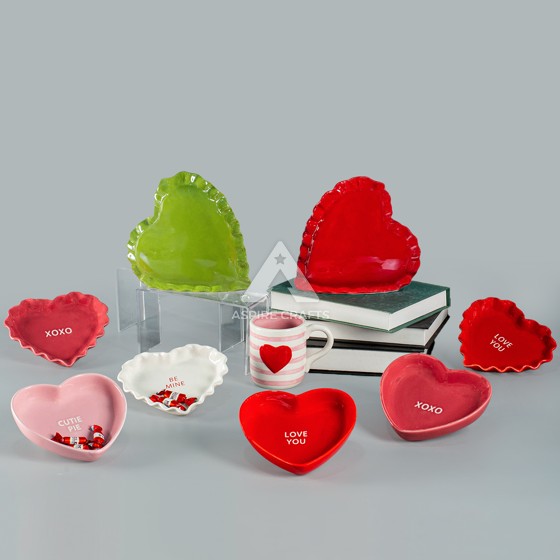 Sweet Heart Ceramic Candy Dish: Love in Every Bite