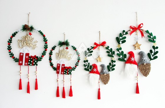 Christmas Joy in Handcrafted Fabric Hangings