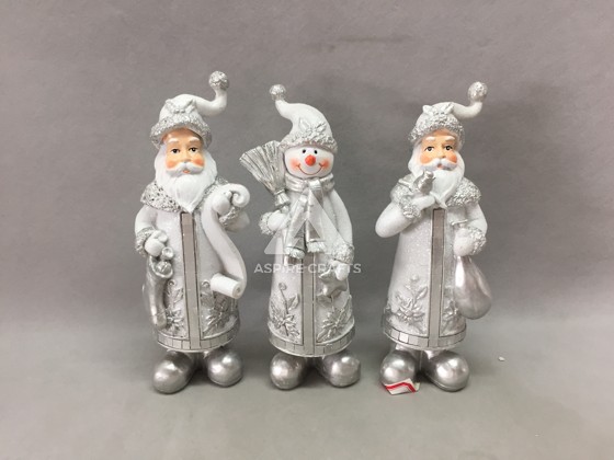 Sustainable Polyresin Santas for Christmas