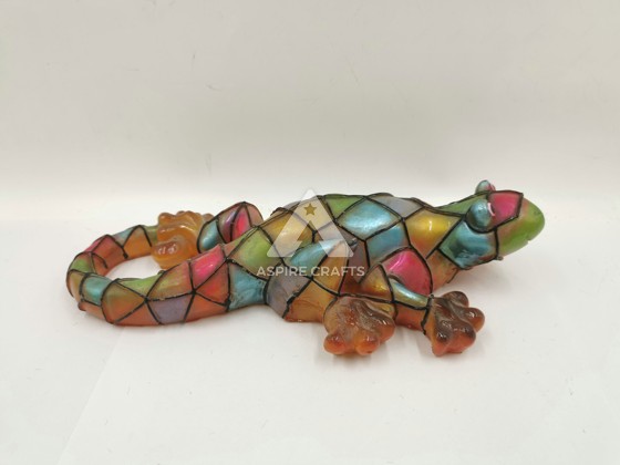 Polyresin Craftsmanship: Garden Crocodile Sculptures