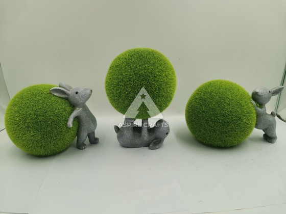 Polyresin Artistry: A Verdant Garden Sphere