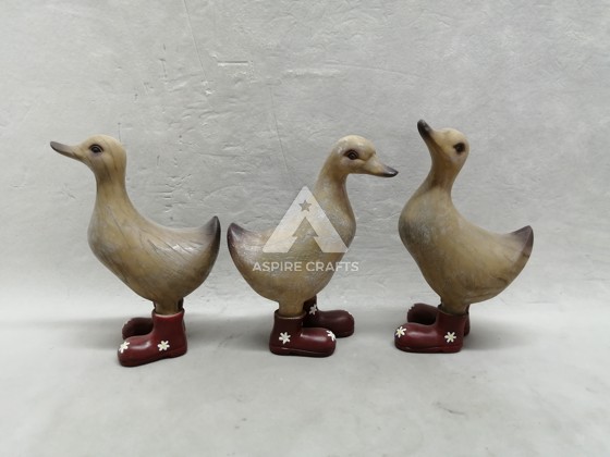 Polyresin Garden Duck: A Delightful Ornament for Outdoor Spaces