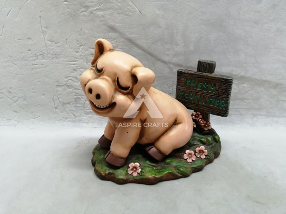 Polyresin Crafted Garden Pig Figurines: A Delightful Touch