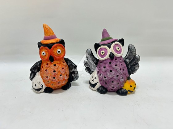 Spooky Halloween Owl Ornaments: Enchanting Polyresin Crafts