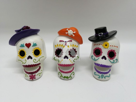 Spooky Synthetic Polyresin Halloween Skull Decorations