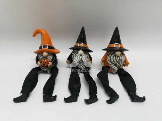 Halloween Pixies in Polyresin: Delicate Decor