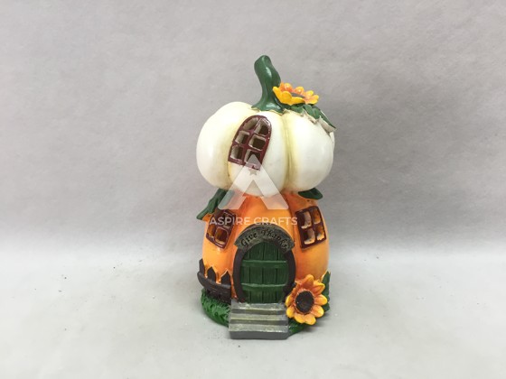 Polyresin Pumpkin House: Joy of Harvest Festival